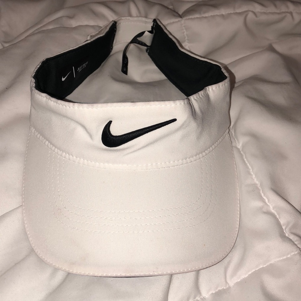 Nike visor
